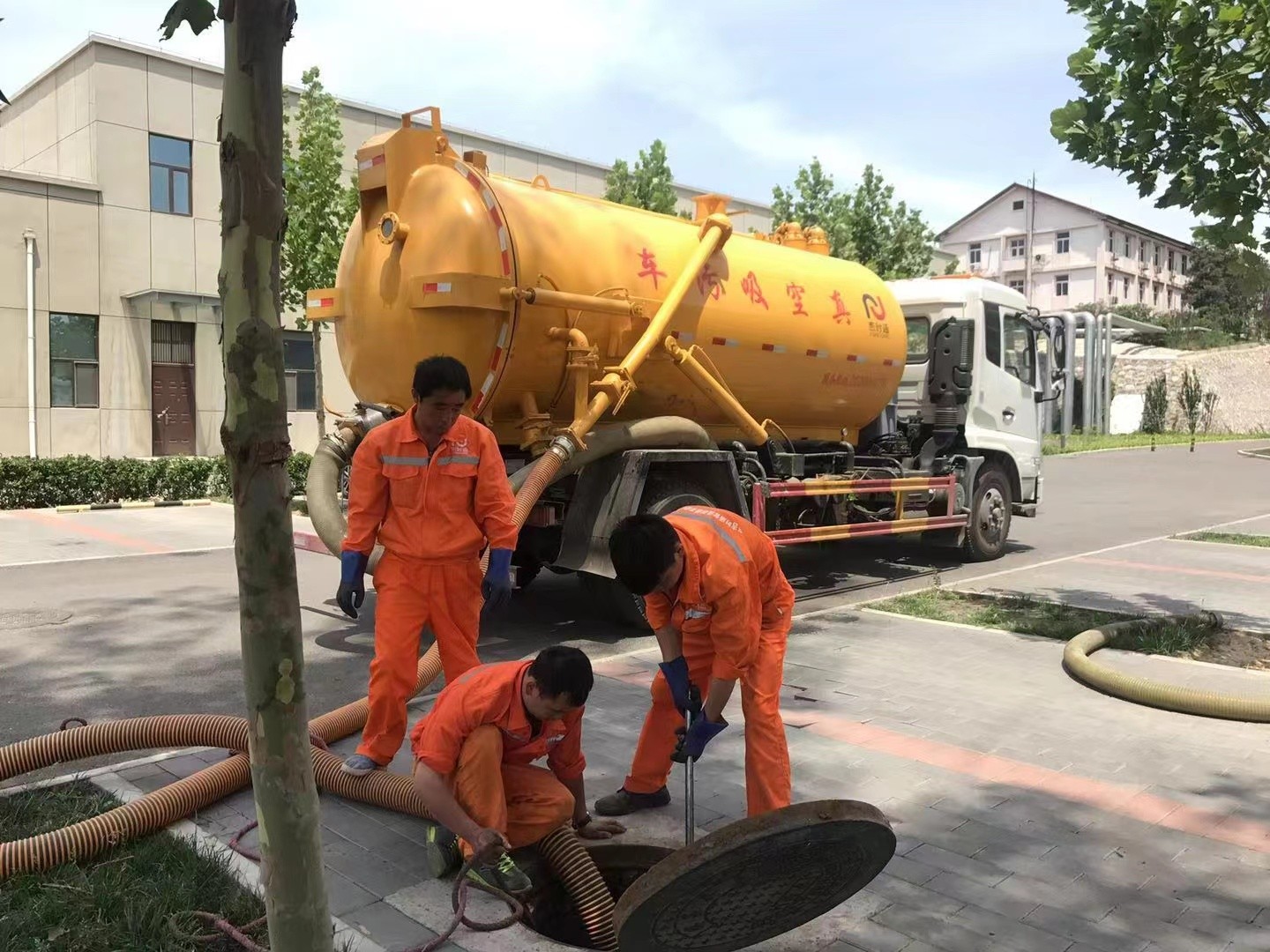 大武口化粪池清理与5-8吨吸粪车施工效率分析